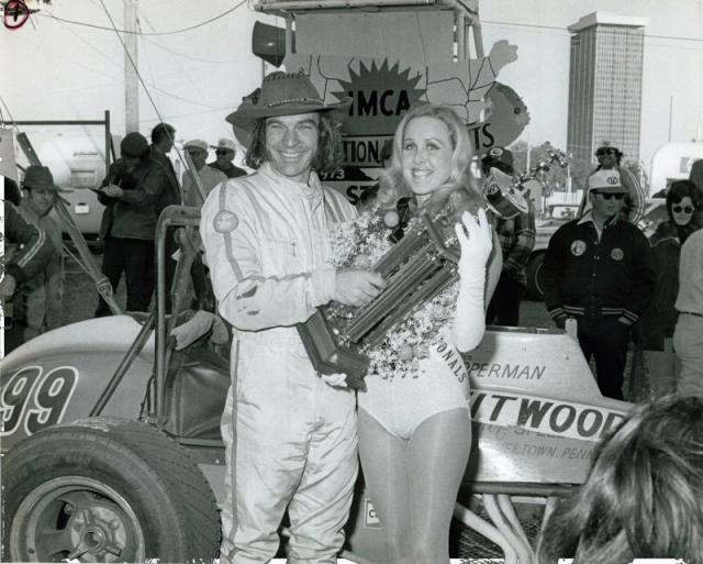 Jan Opperman takes a win in the Bogar Special (Mike Howell Collection)