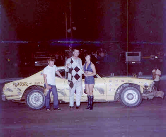 Harvey Jones takes a Late Model win in 1975 (Marty Little Collection)
