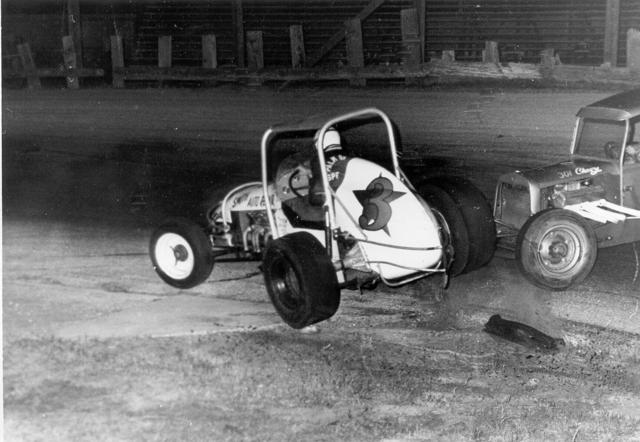 Frank Riddle tangles with Curtis Letchworth - 1969