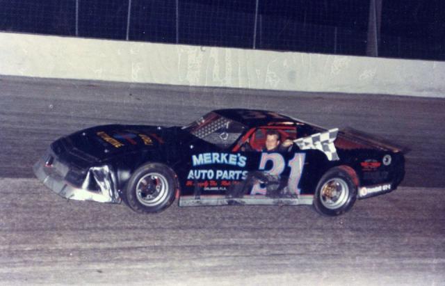 Heat race win for Don'l Burkhalter, Jr.