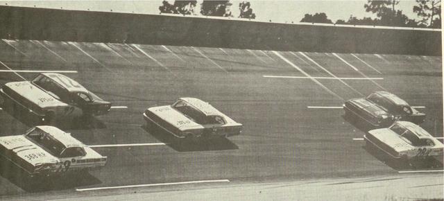 David Pearson leads Bobby Johns, Nelson Stacy, Fred Lorenzen and Larry Frank on his way to winning the 1961 Firecracker 250...